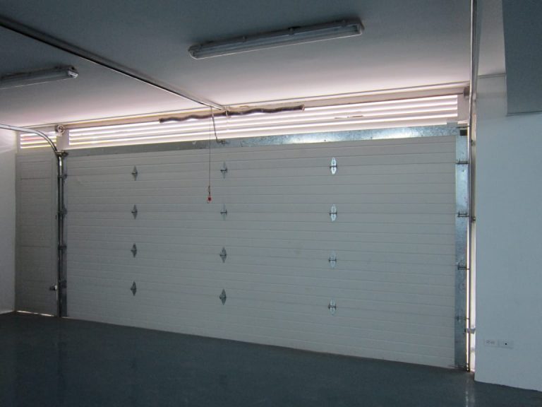 puerta garaje levadiza automatica